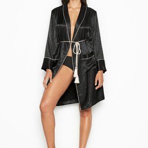 ✨Victoria Secret✨ Silk Robe